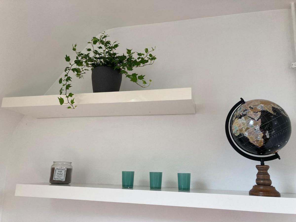 Rustig Appartement In Het Groen Met Terras Kontich Exterior foto